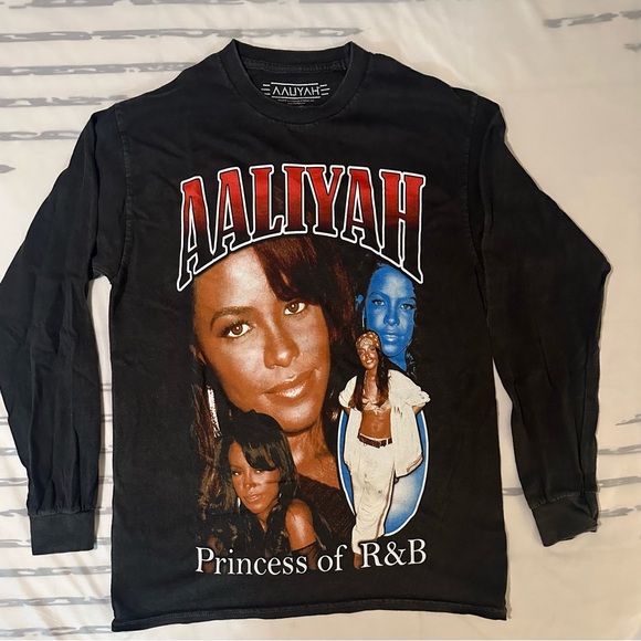 Tops - Aaliyah Graphic Long Sleeve Shirt